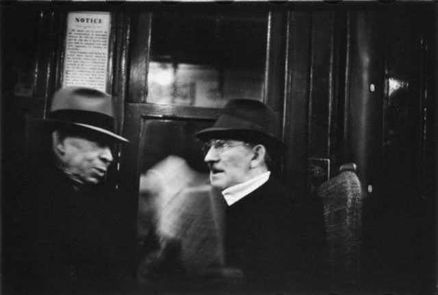 Vintage Photos Capture The Faces And Fashion Of Nyc Subway Passengers In The 1940S