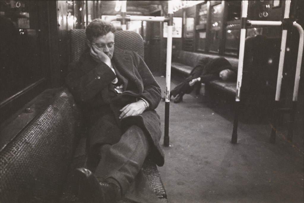 Vintage Photos Capture The Faces And Fashion Of Nyc Subway Passengers In The 1940S