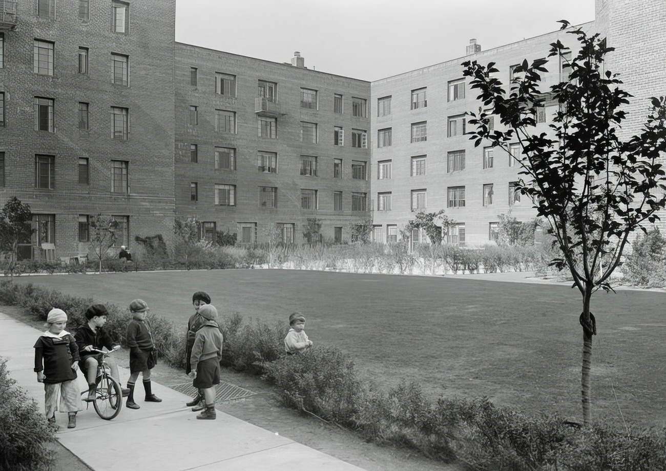 Hillside Housing Inc., Boston Post Road, Bronx, 1935.