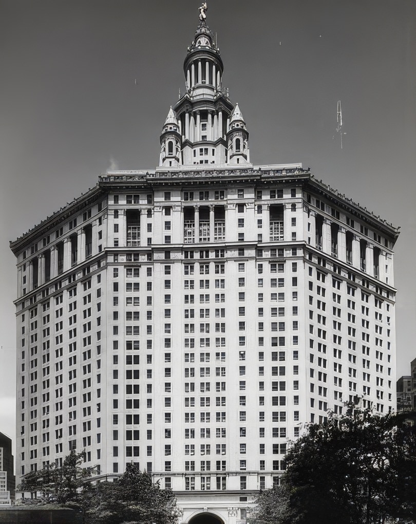 Manhattan Municipal Building, 1971.