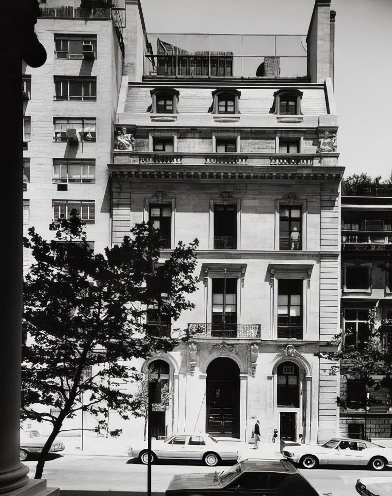 9 East 71st Street, 1977