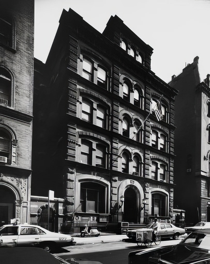 19th Precinct station house (originally 25th Precinct), NYPD, 153 East 67th Street, 1977