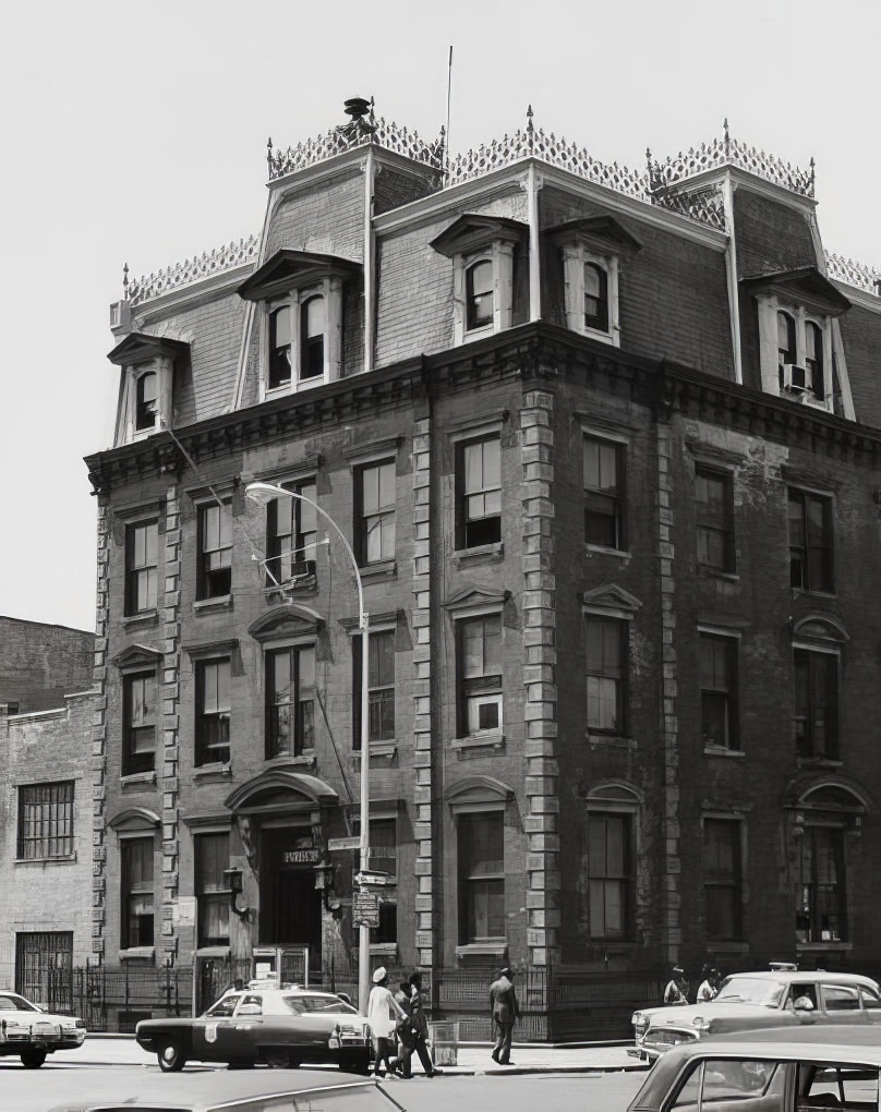 30th Precinct station house (originally 32nd Precinct), NYPD, 1854 Amsterdam Avenue, 1973