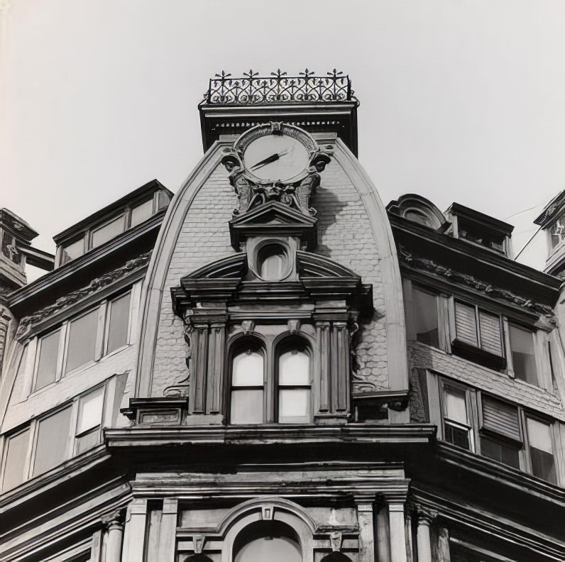 Gilsey House, 1200 Broadway, clock and upper stories, 1974