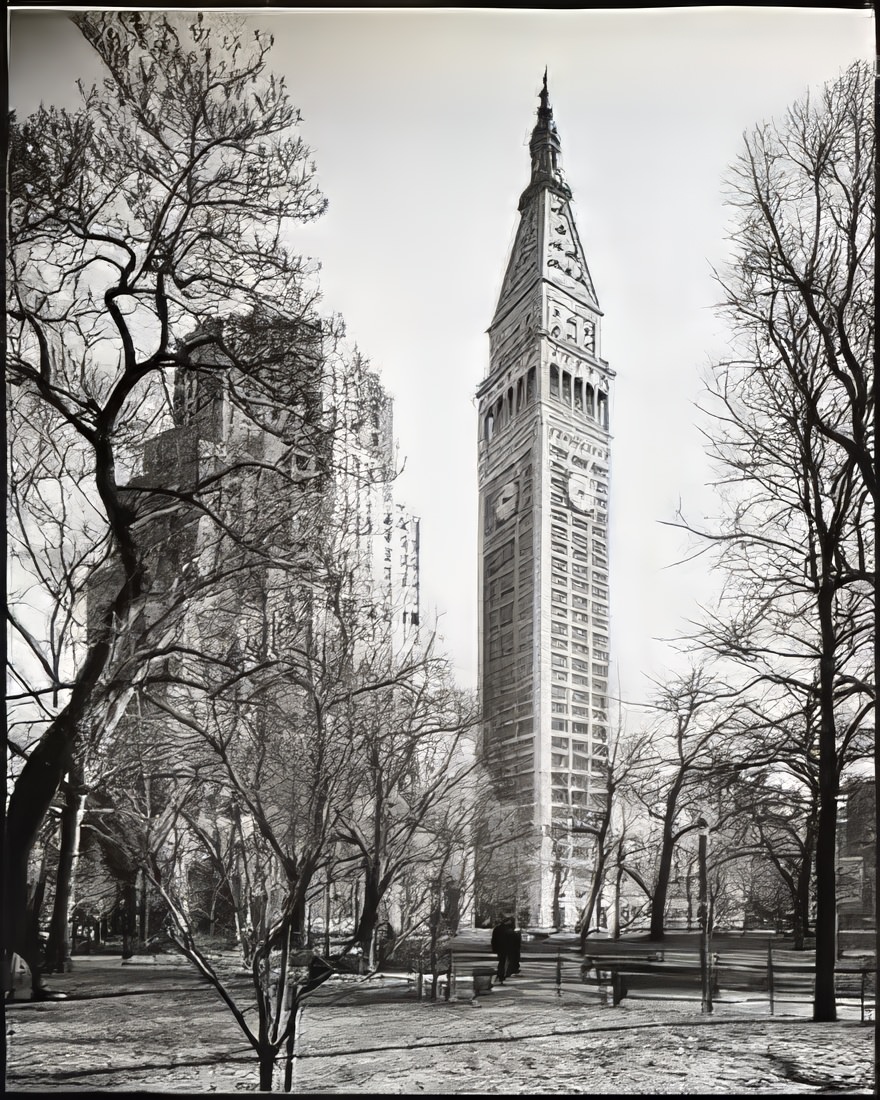 Madison Square Park and Metropolitan Life Tower, 1971