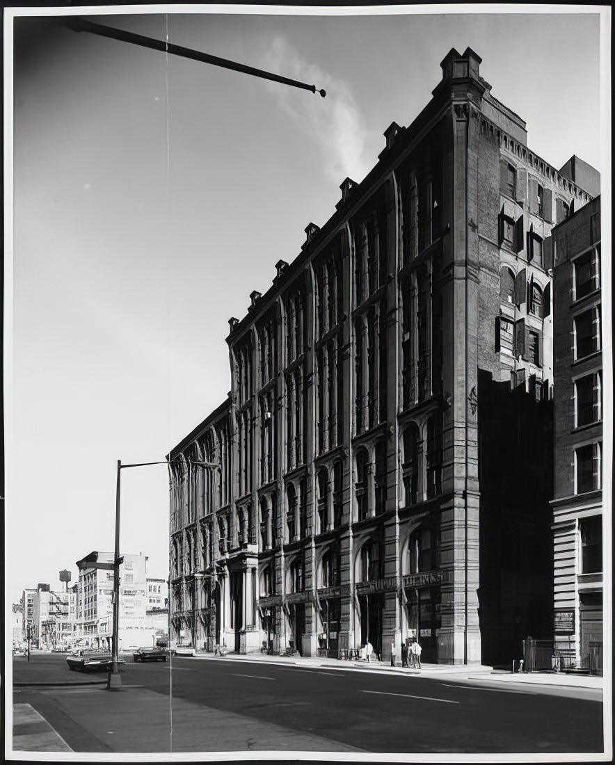 Superior Printing Ink Co. in the Puck Building, 1975