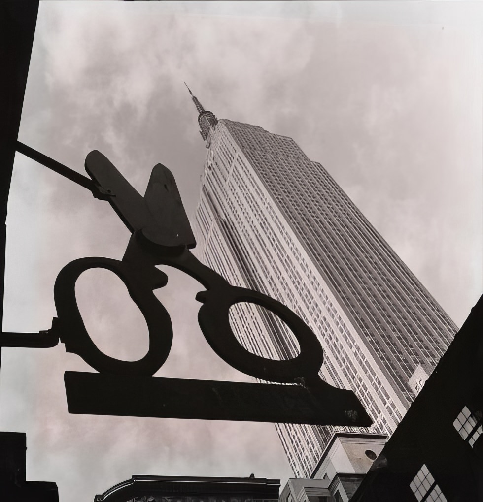 Empire State Building, looking up, 1973