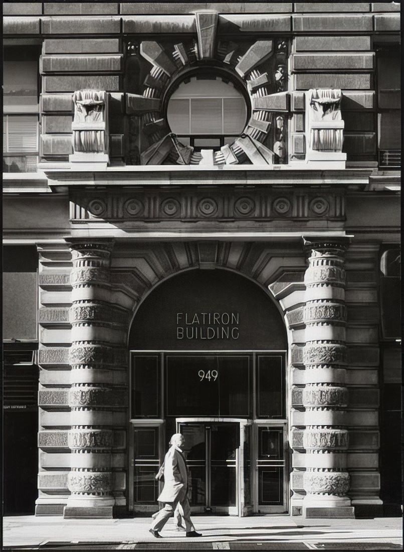 Flatiron Building Broadway entrance, 949 Broadway, 1971