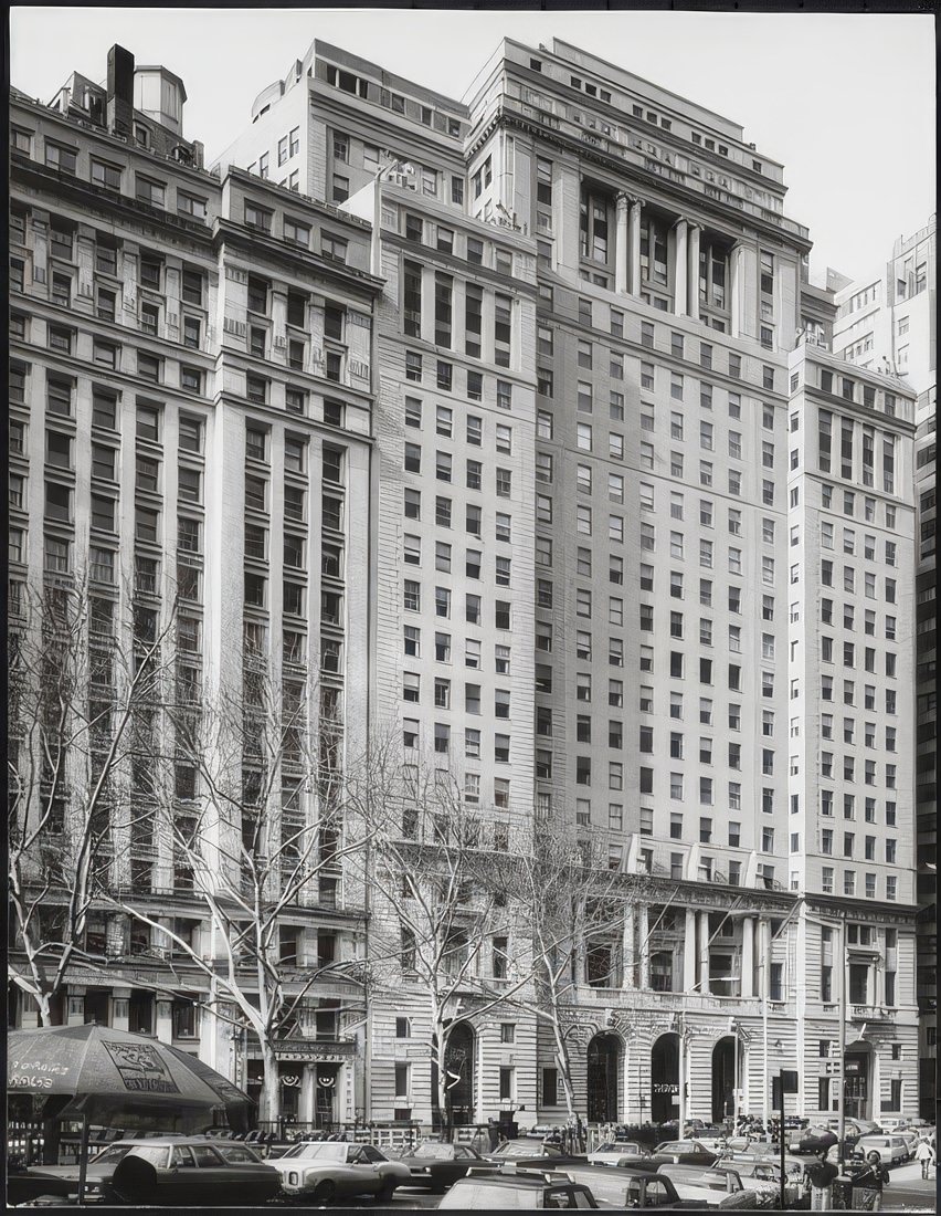 Cunard Building, 25 Broadway, 1975