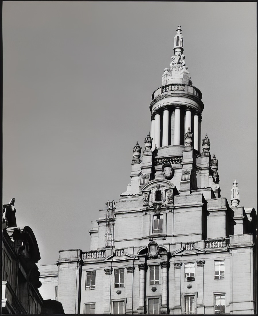 San Remo Apartments, 145-146 Central Park West, looking skyward, 1971