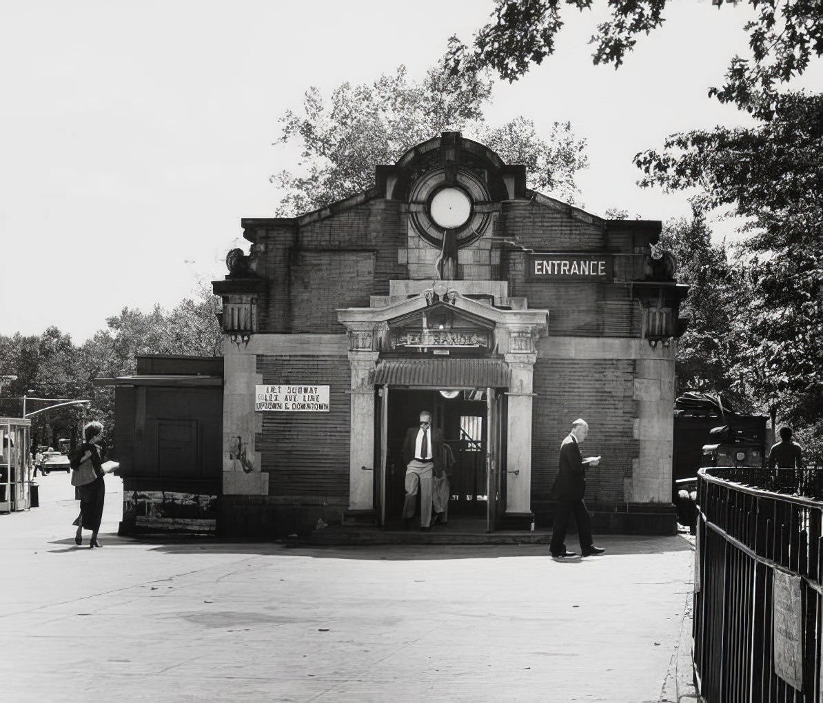 The Old Control House, Bowling Green subway station, 1971