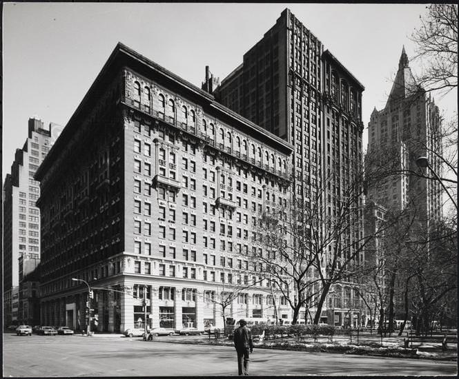 Fifth Avenue and 26th Street, 1977