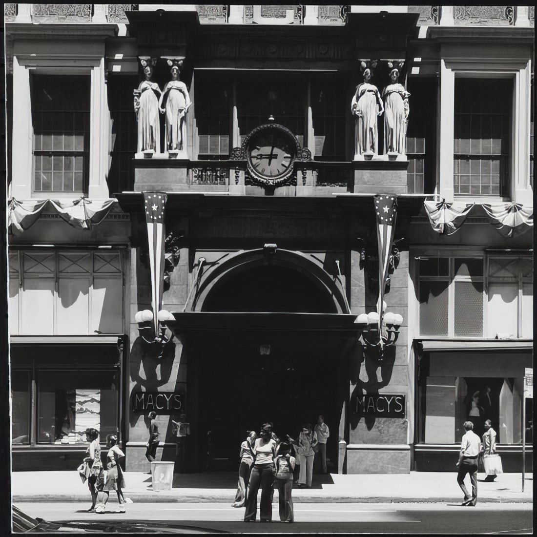 Macy's Herald Square, original 34th Street façade, 1973