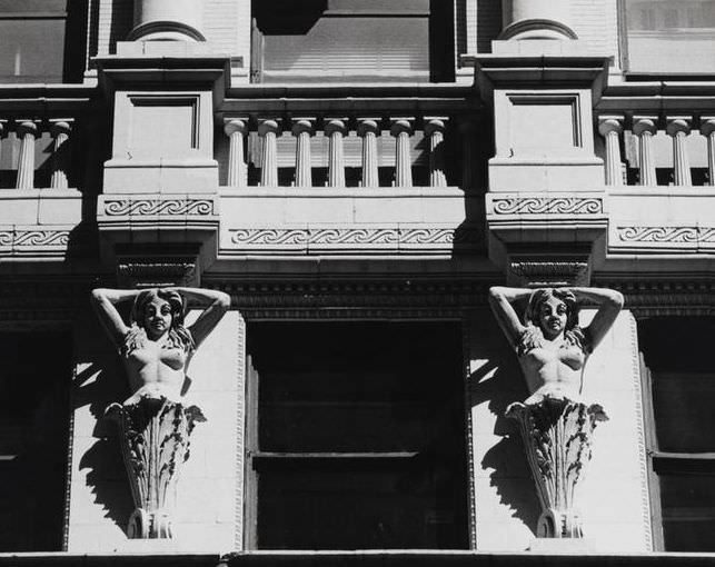 Caryatids on the façade of 91 Fifth Avenue, 1971