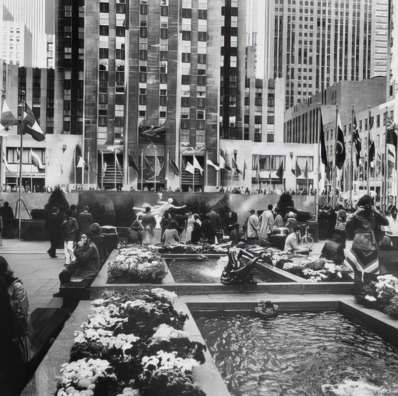 Channel Gardens, Rockefeller Center, 1975