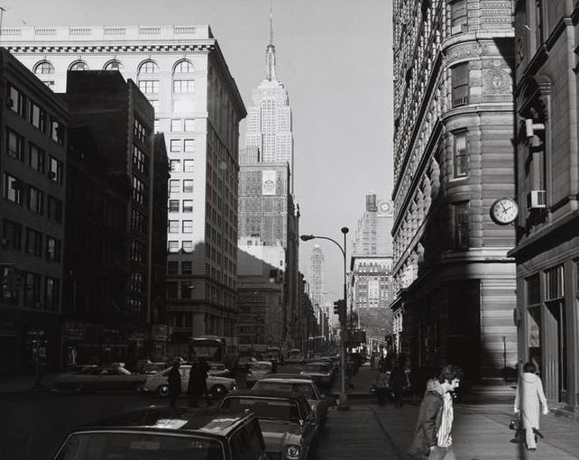 North on Fifth Avenue toward the Empire State Building, 1975