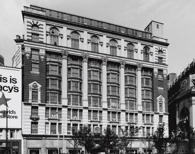 Macy's Herald Square, 1975