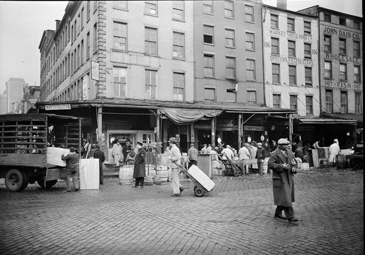 Fulton Fish Market 2, 1938.