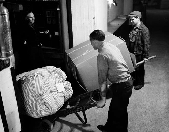 Shipping Clothes from 10th Avenue and 36th Street, 1937.