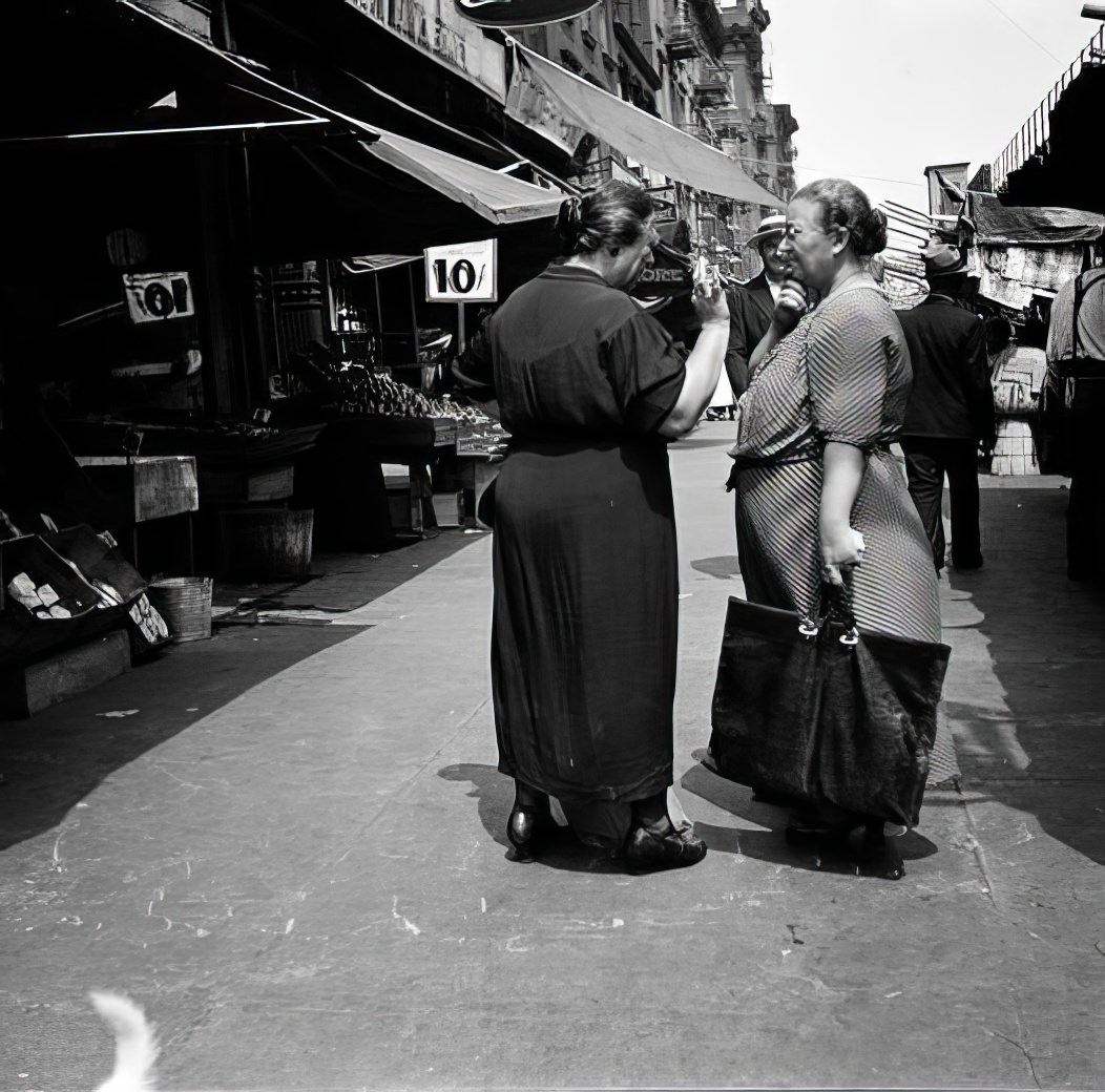 Women shopping, 1938.