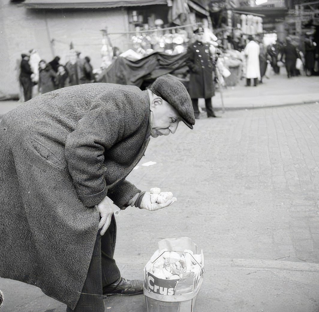 Bucket, 1st Ave & 13th St, 1936