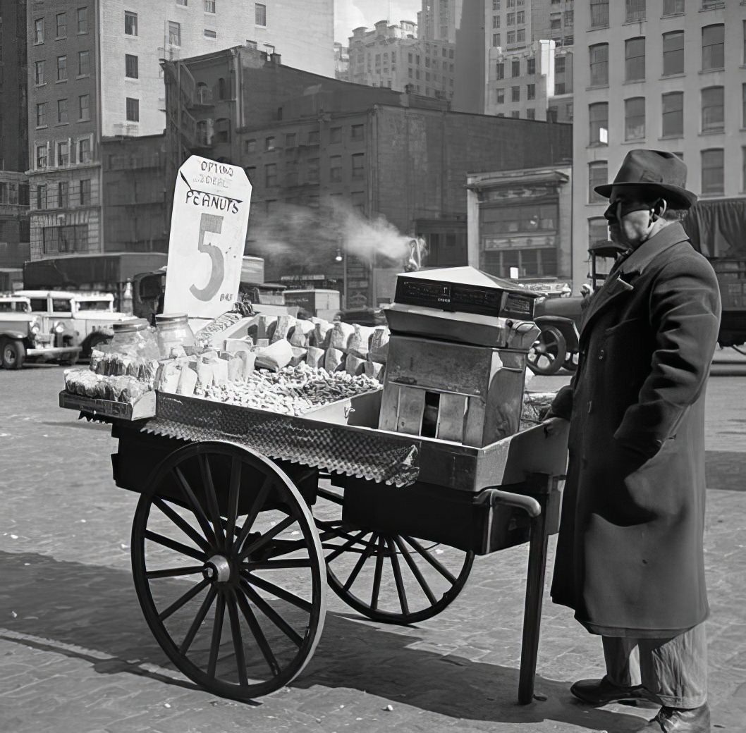 Hot peanuts—handcart, 1938