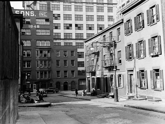 Houses and factories, 1935