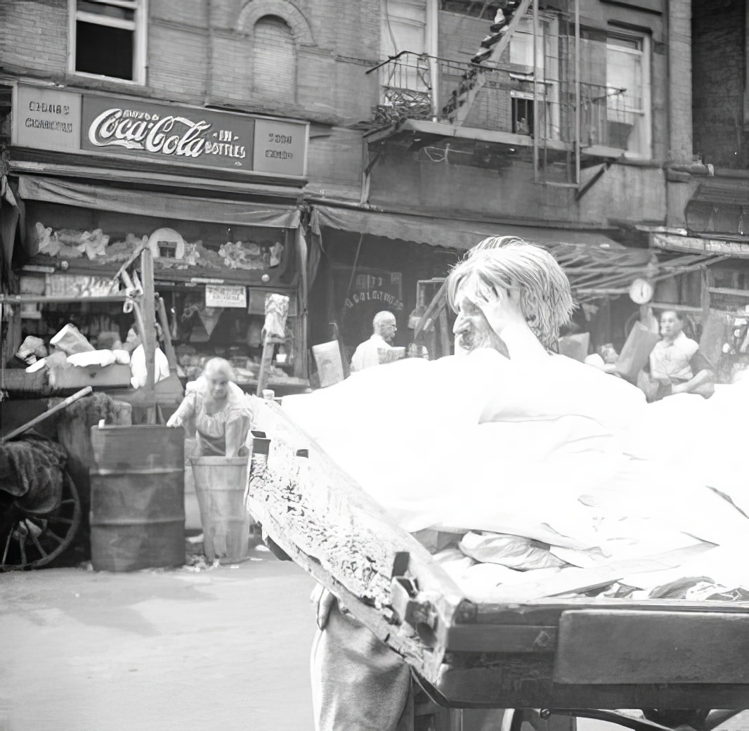 Outdoor market, Orchard St, 1935