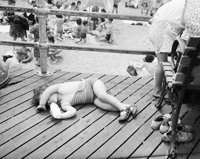 Baby on the boardwalk, Coney Island, July 1939