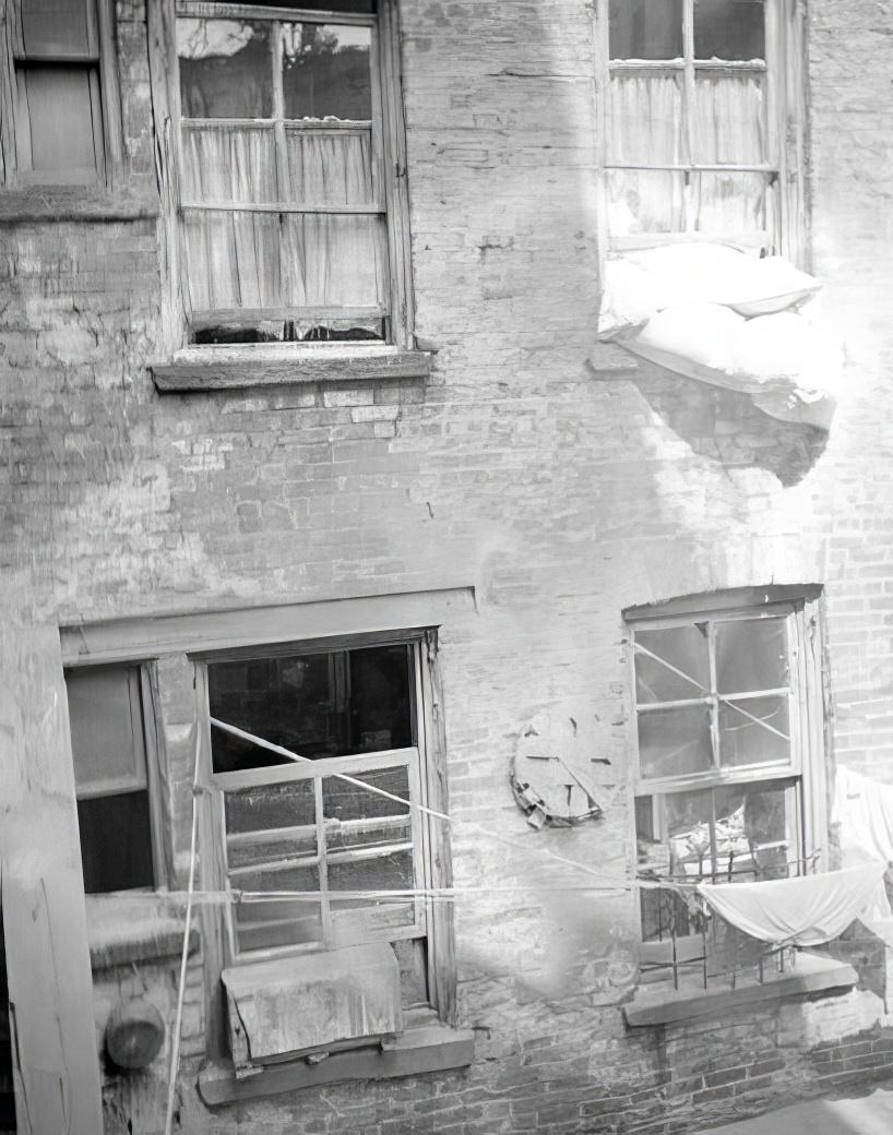 Side of dilapidated house, 1936.