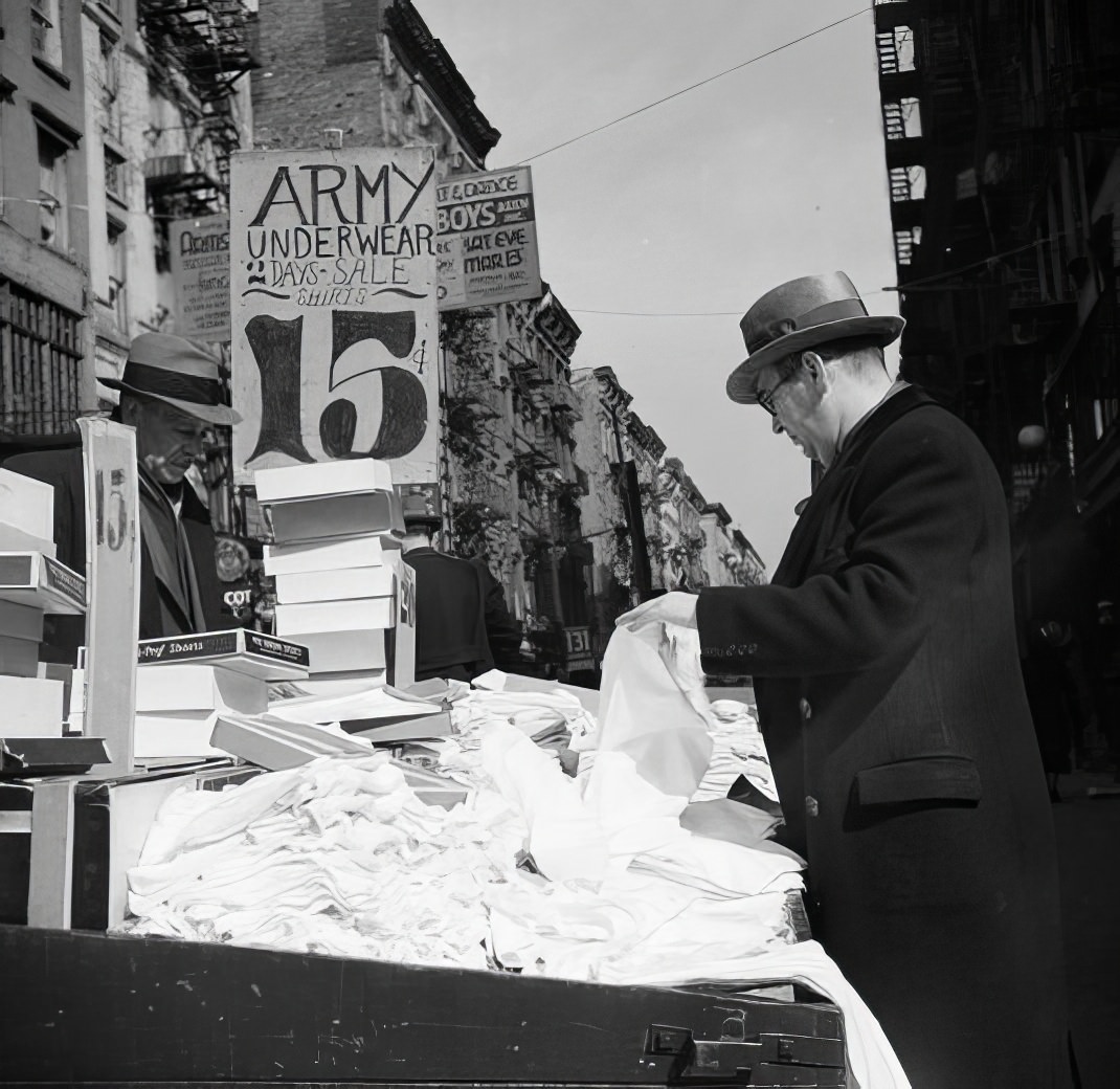 Army underwear, Orchard & Canal St., 1935.