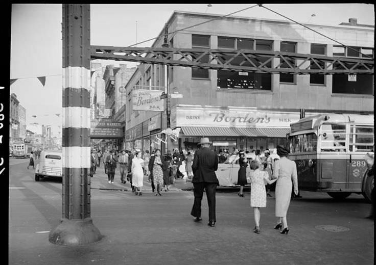 Drink Borden's Milk, 8th Avenue and 125th Street, 1939.