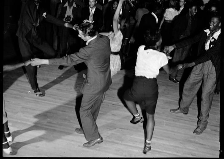 Jitterbug in Harlem, 1939.