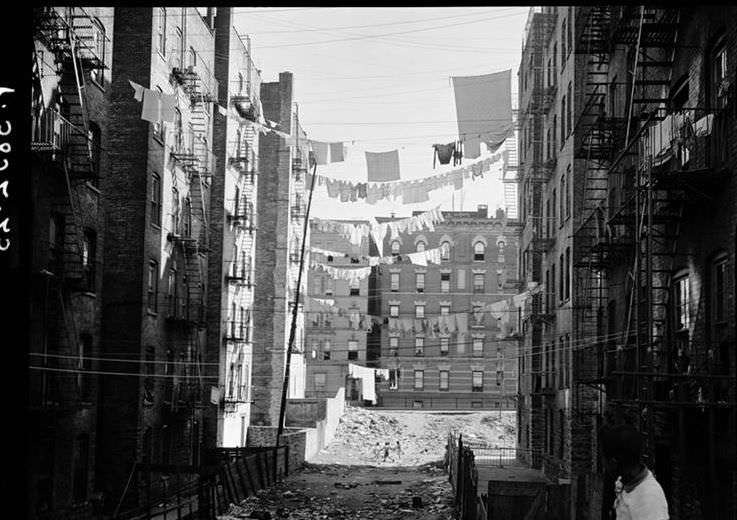 Vacant lot between buildings on 148th Street, 1940.