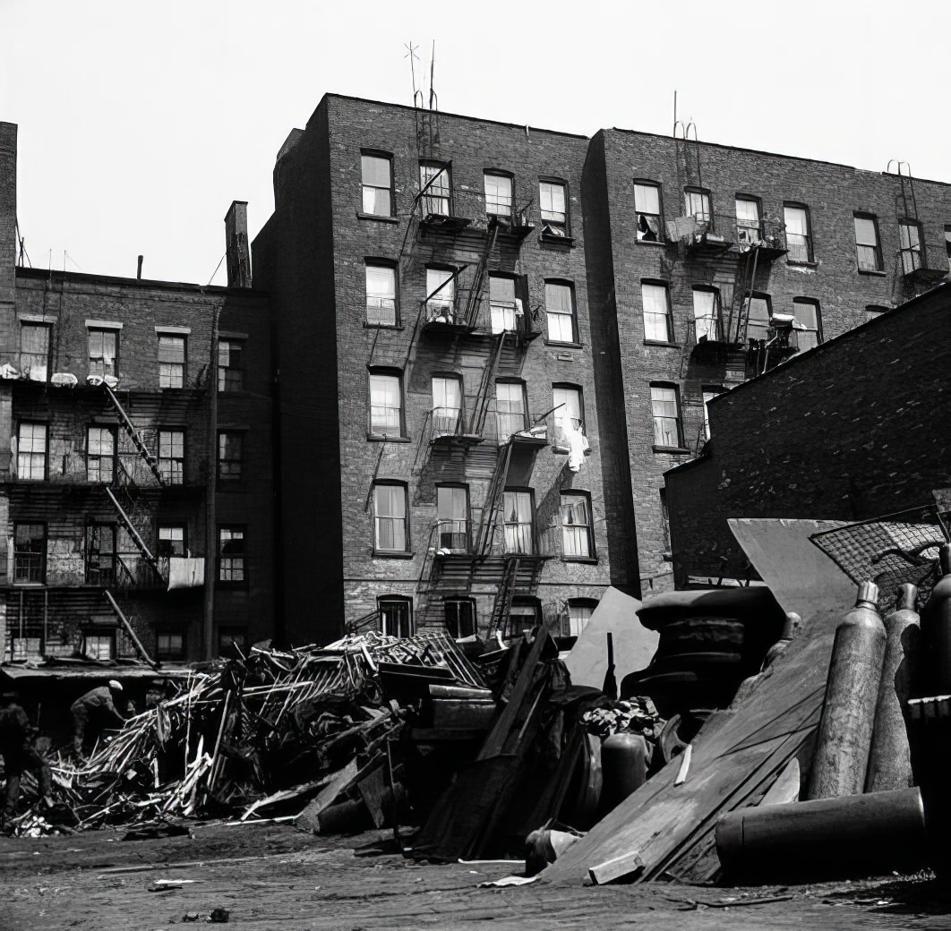 Wreckage of a building, 1935.