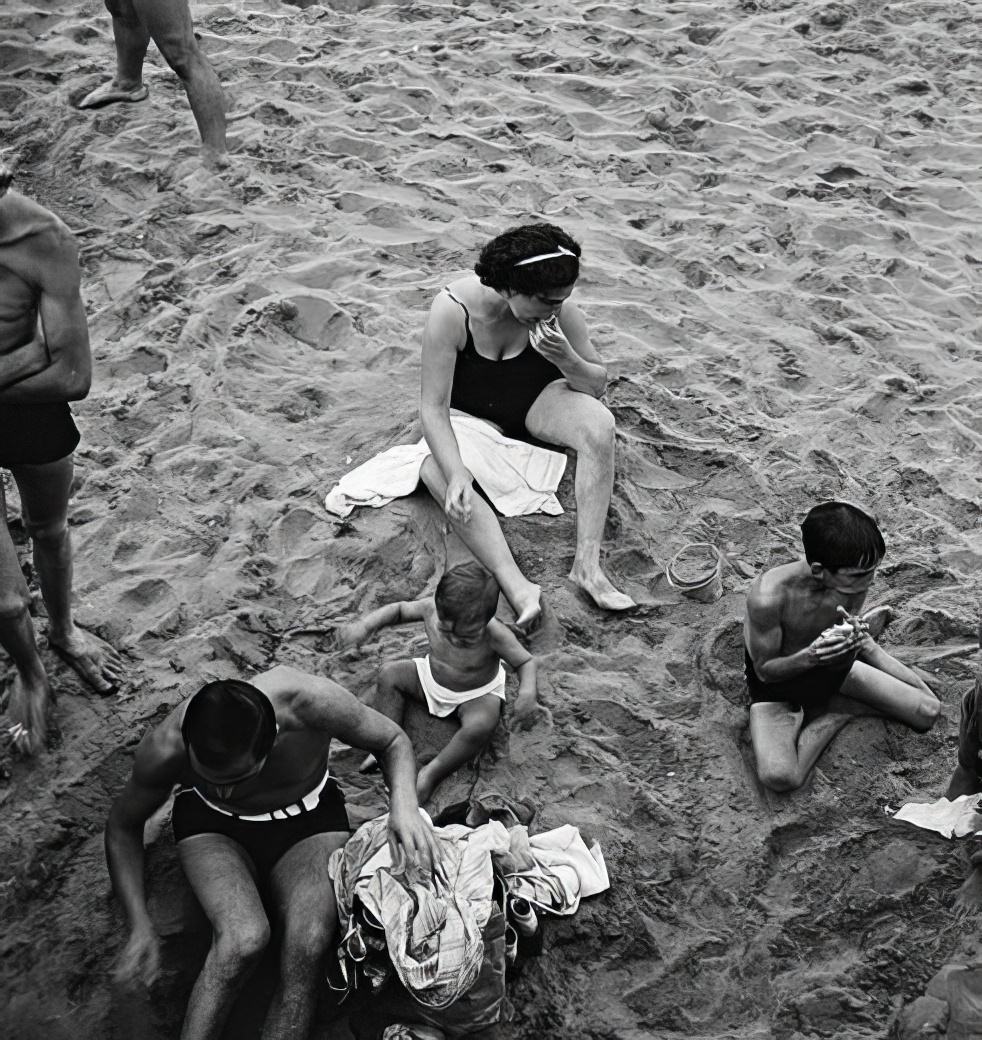 Dinner on the beach, July 1940.