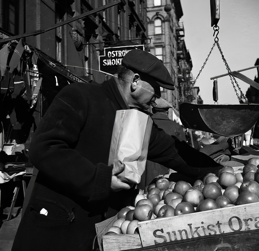 Sunkist oranges, circa 1935.