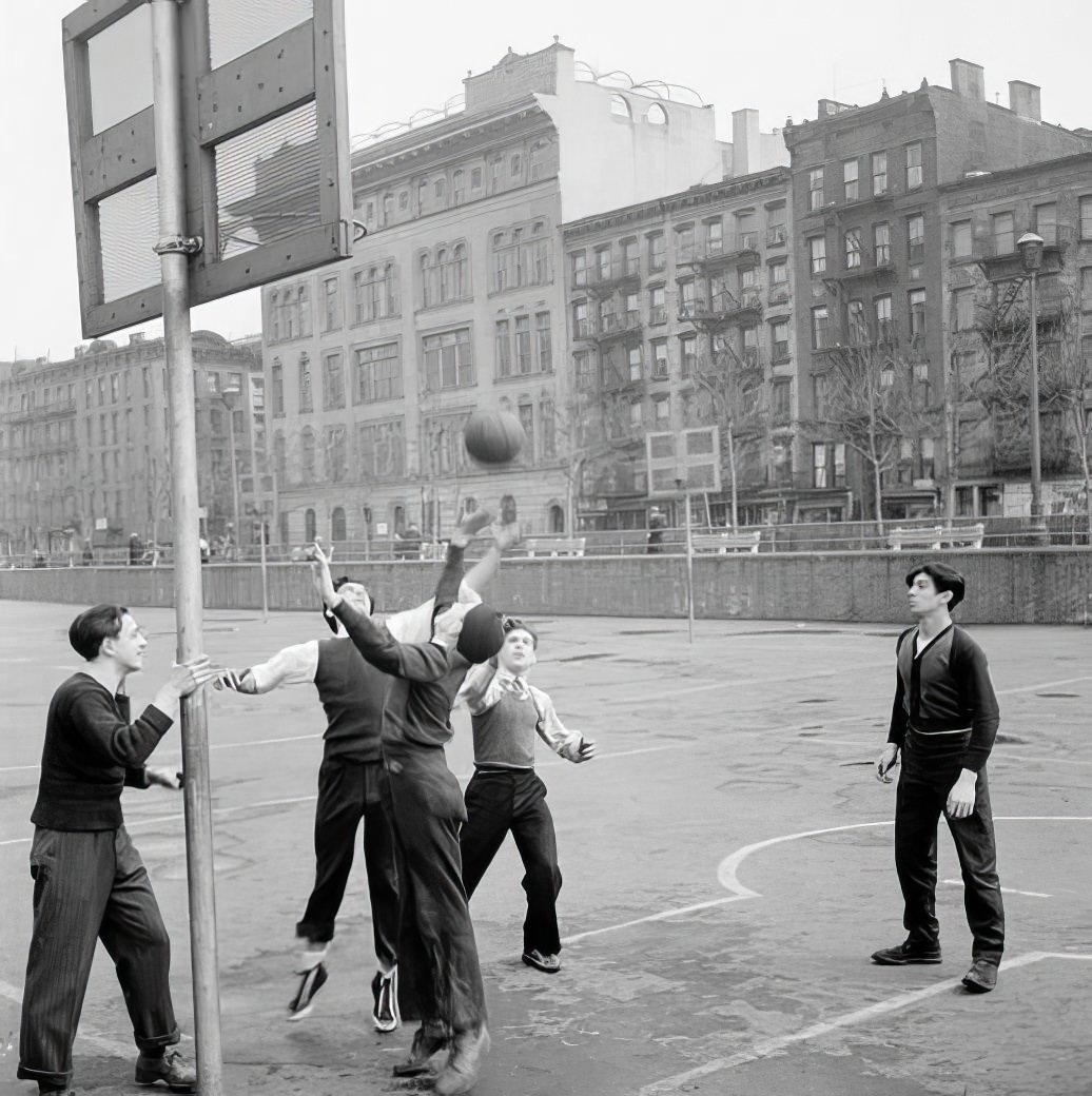 Basketball game, 1940.