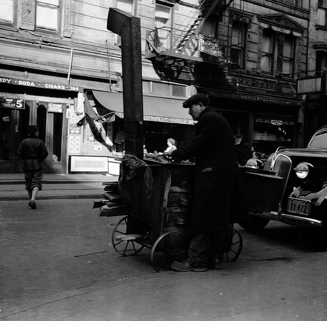 Street vendor, 1935.