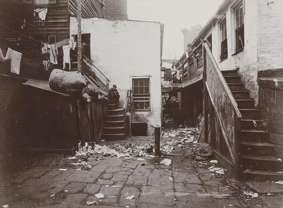 A Mulberry Bend alley, 1894.