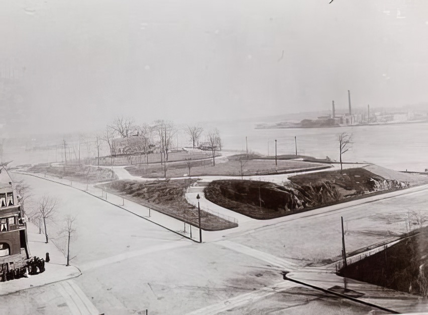 The East River Park, 1894.