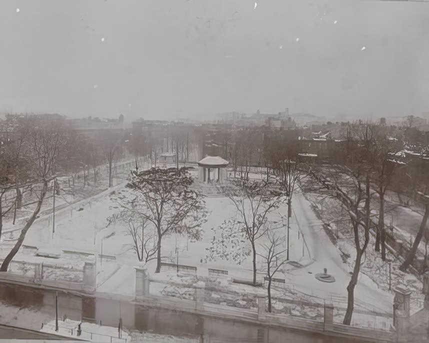 St. John's Park in Hudson Street, formerly a graveyard, 1894.