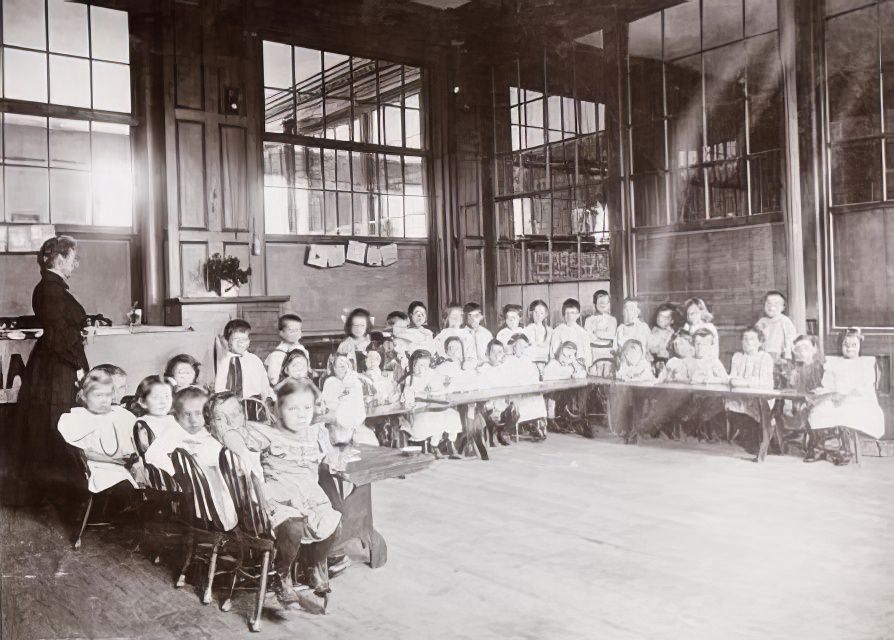 Public school kindergarten in Brooklyn, 1902.