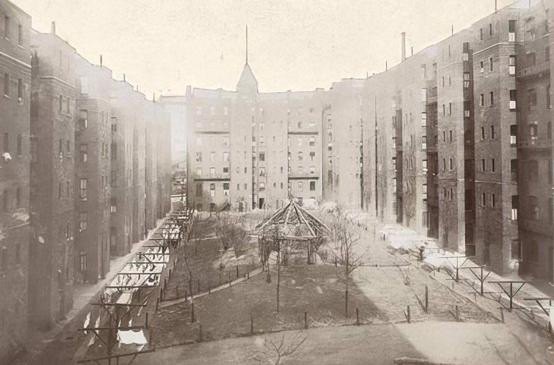 Riverside tenements in Brooklyn, 1900s.