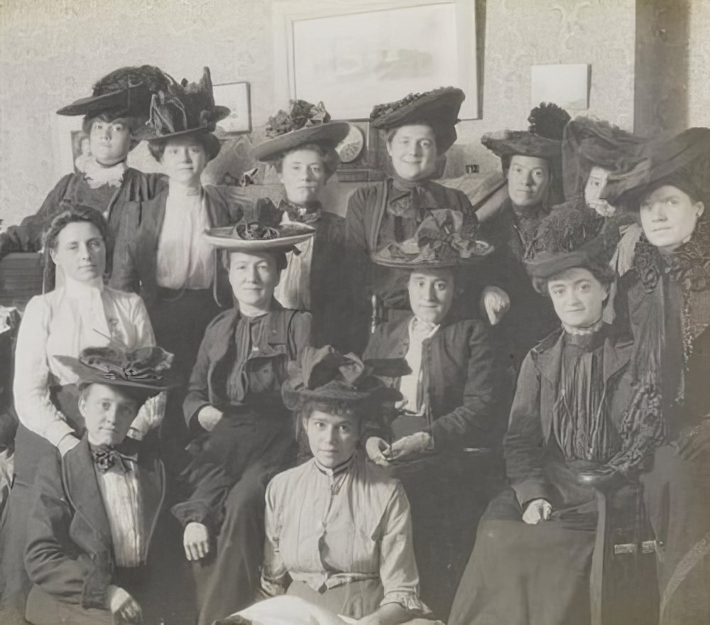 Group portrait of women, 1900s.