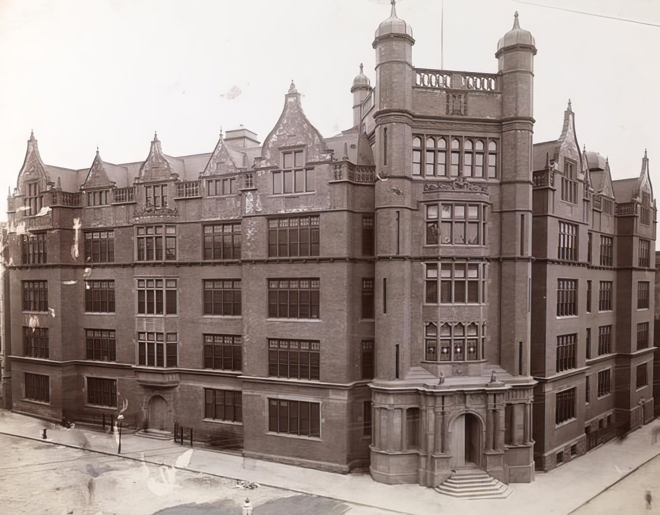 Public School 177, Manhattan, circa 1900.