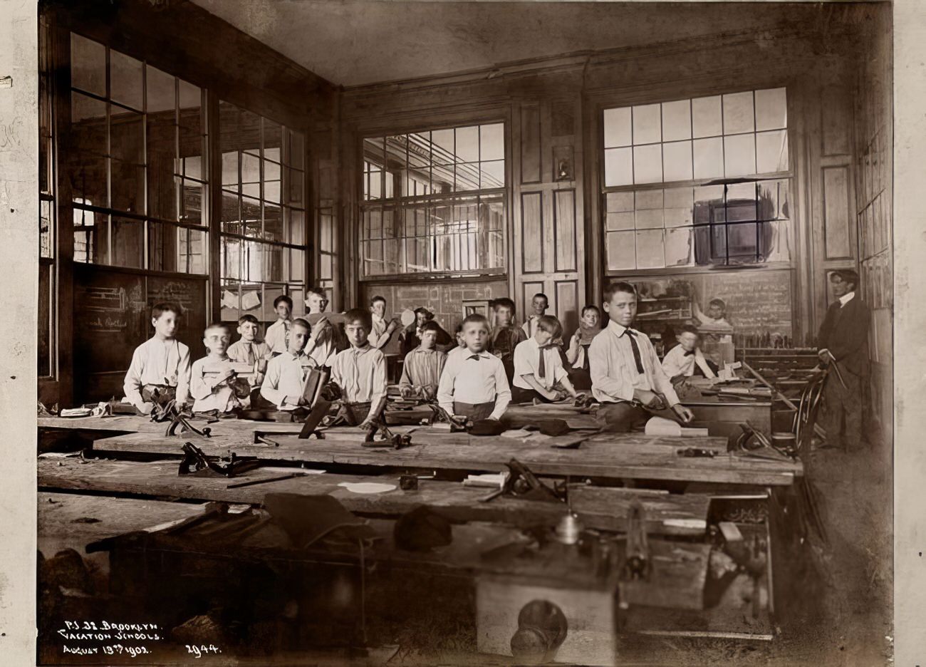 A manual training class, 1902.