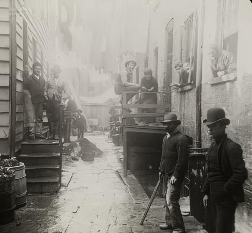 Bandits' Roost, a Mulberry Bend Alley, 1891.