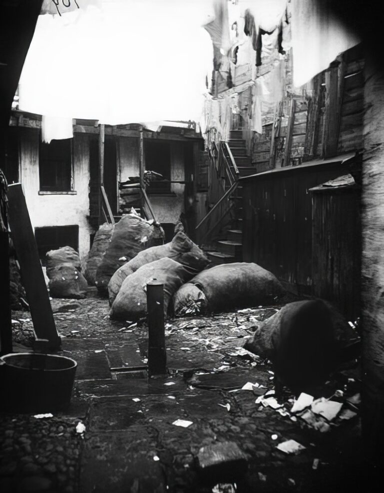 Unmasking Poverty: Jacob Riis's Photos Reveal the Hidden Struggles of ...