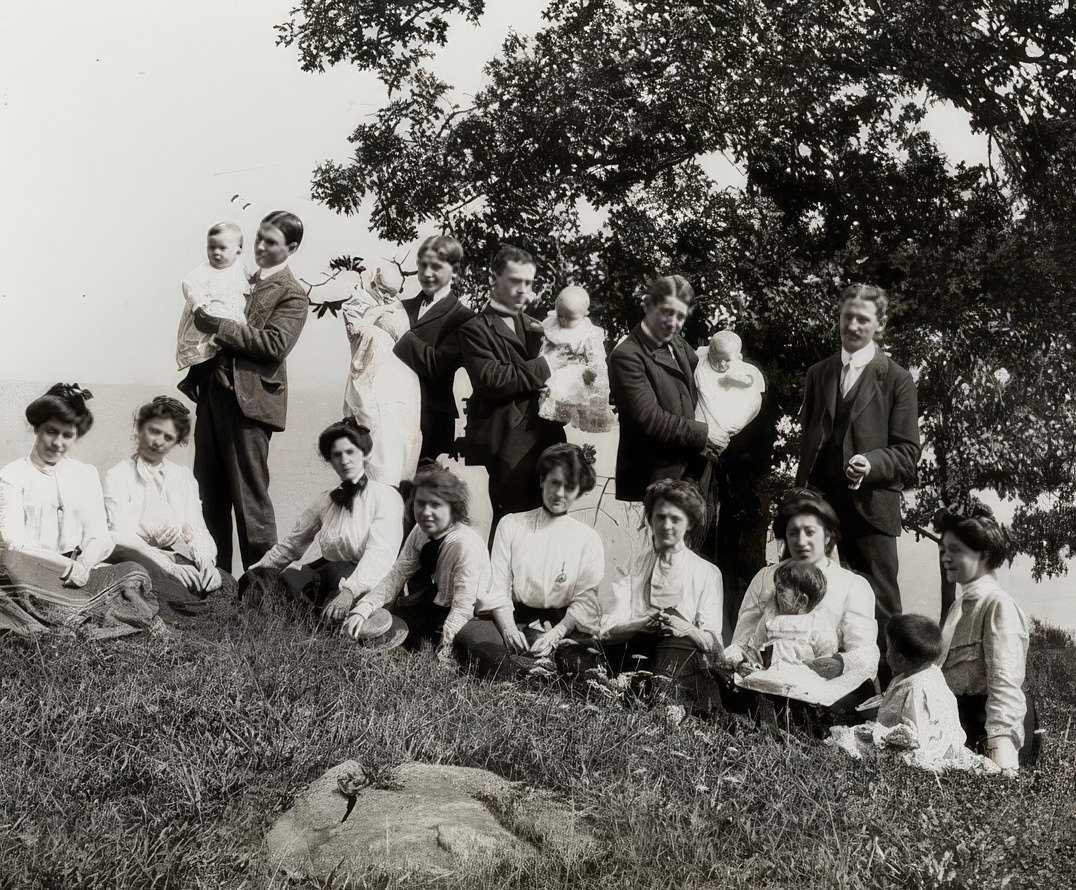 Family group portrait, 1900.